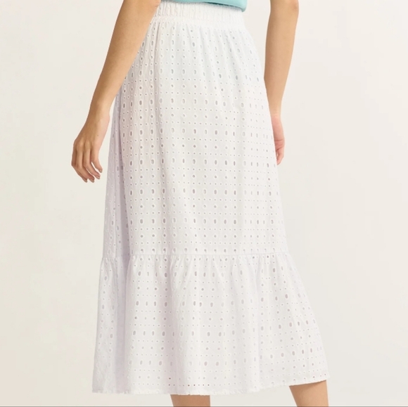 Time and Tru Woman's Cotton Eyelet Tiered Midi Skirt with Elastic Waistband - Picture 2 of 6